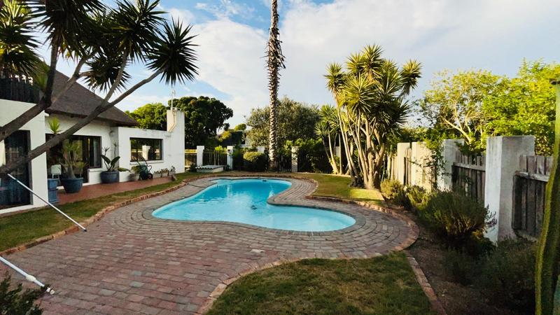 4 Bedroom Property for Sale in St Francis Bay Eastern Cape